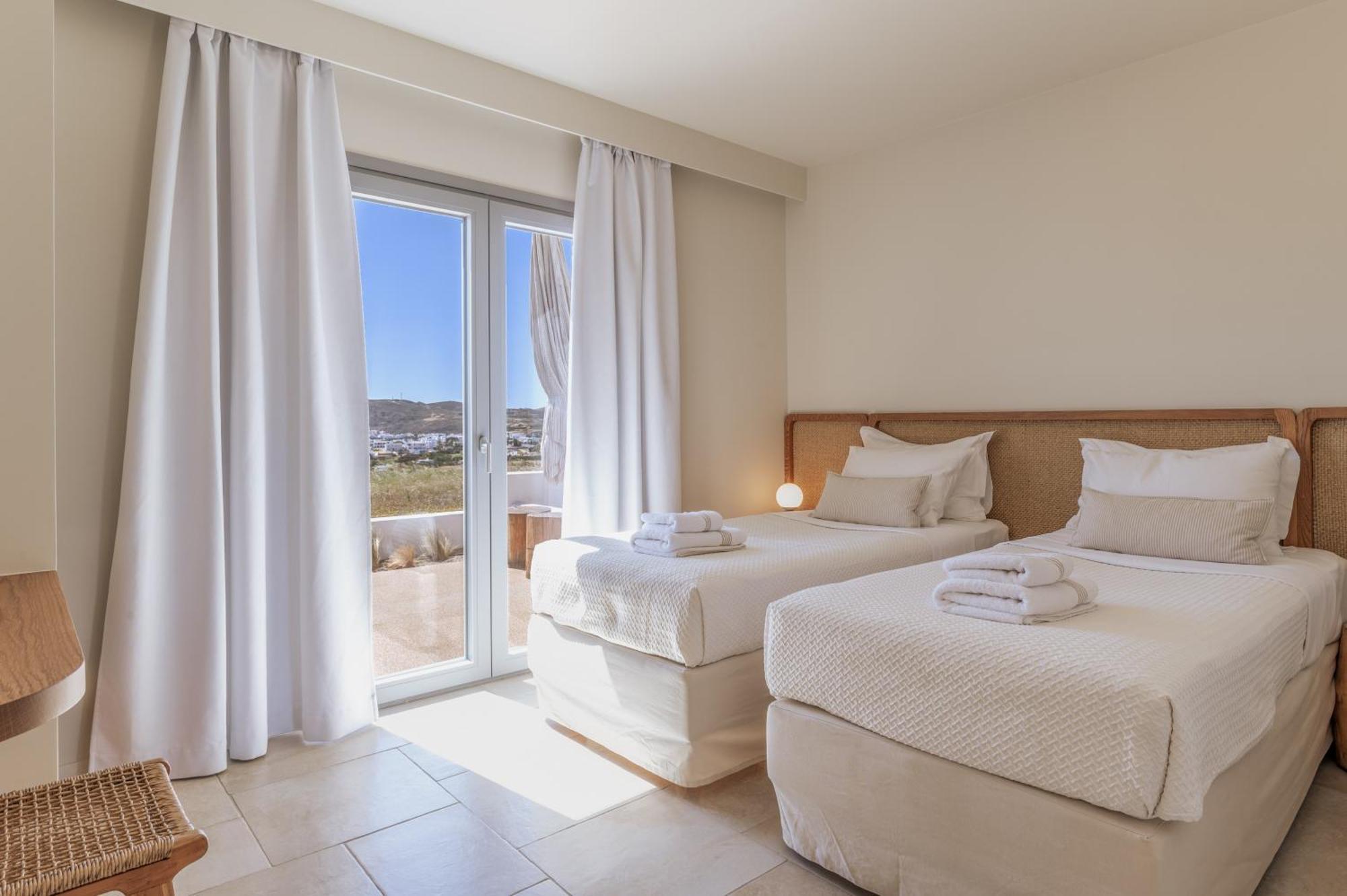 Adriana Luxury Villas Adamantas  Exterior photo