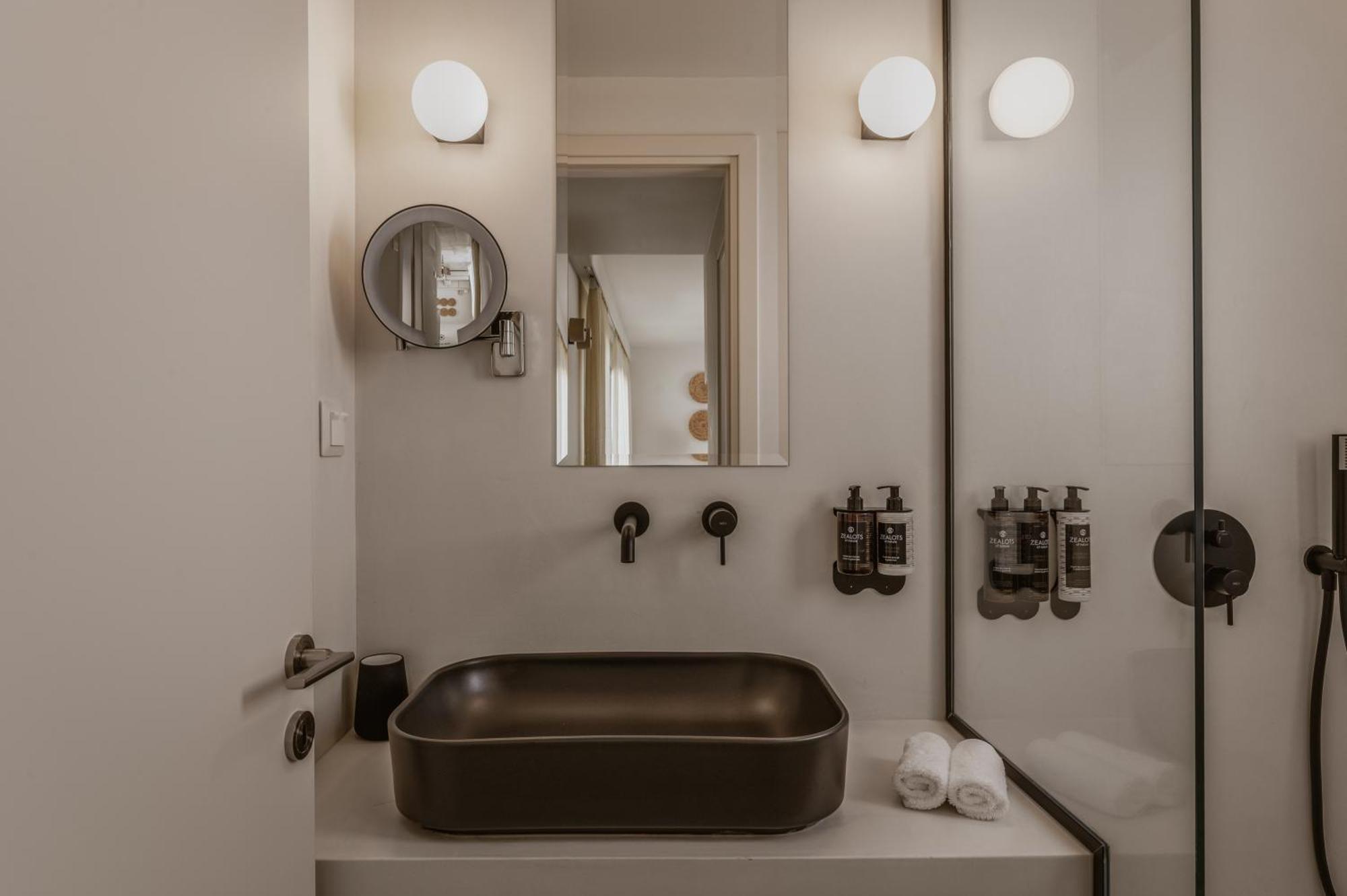 Adriana Luxury Villas Adamantas  Exterior photo